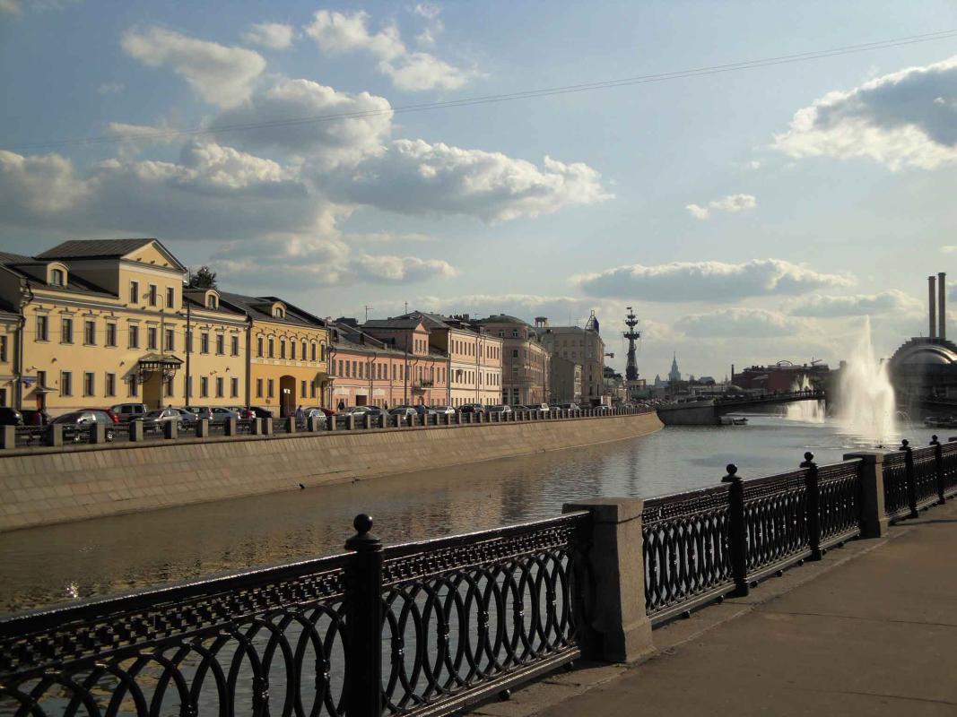 kadashevskaya naberezhnaya