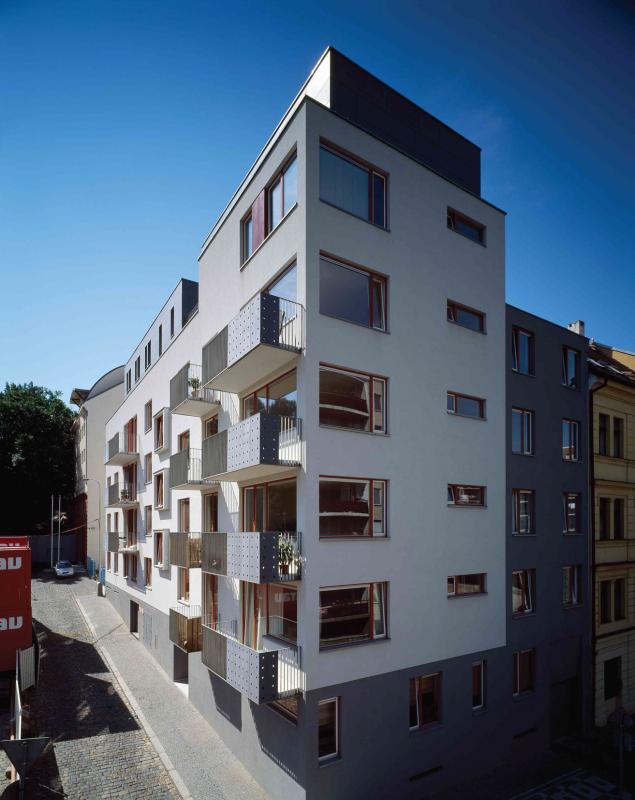 jeseniova 4
